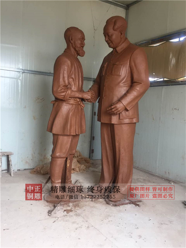 加工毛主席雕像.jpg 加工毛主席雕像.jpg