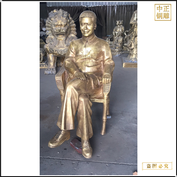 7威嚴(yán)人物銅雕塑鑄造價格.jpg